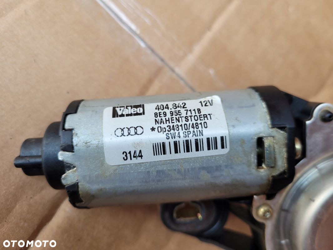 AUDI A3 8L SILNICZEK WYCIERACZKI TYŁ 8E9955711B - 4