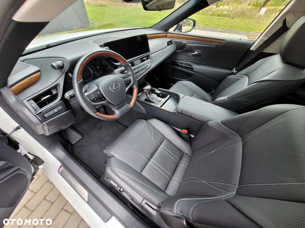 Lexus ES 300h Prestige - 3