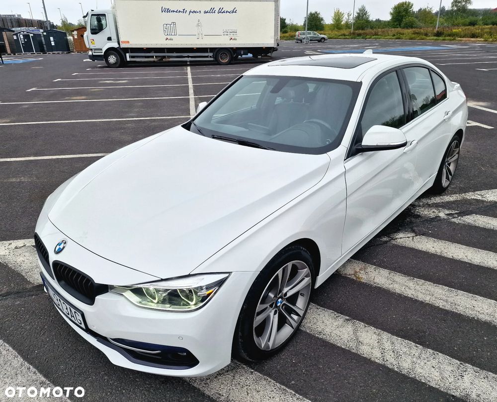 BMW Seria 3 330i GPF Luxury Line sport - 28
