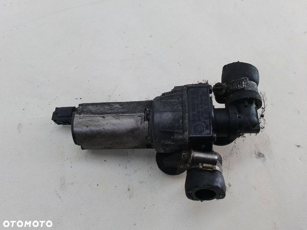 ELEKTROZAWÓR WODY BMW E90 64116928246-02 0392020097  BOSCH 2.0 16V - 1