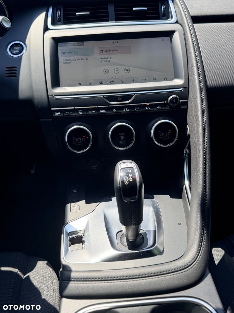 Jaguar E-Pace - 12
