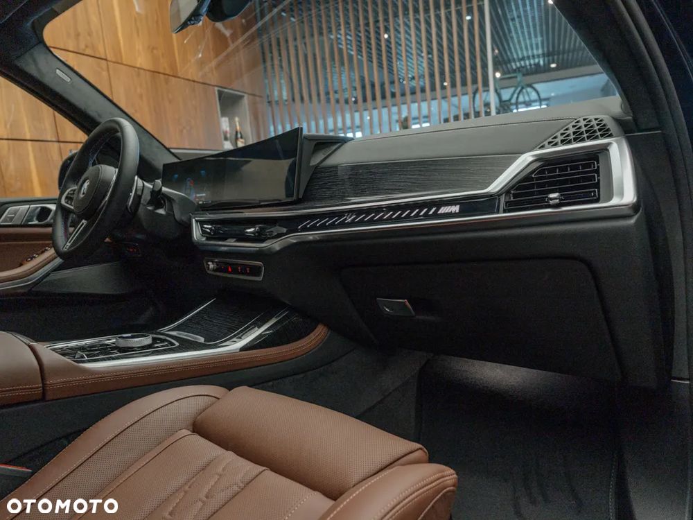 BMW X7 - 8