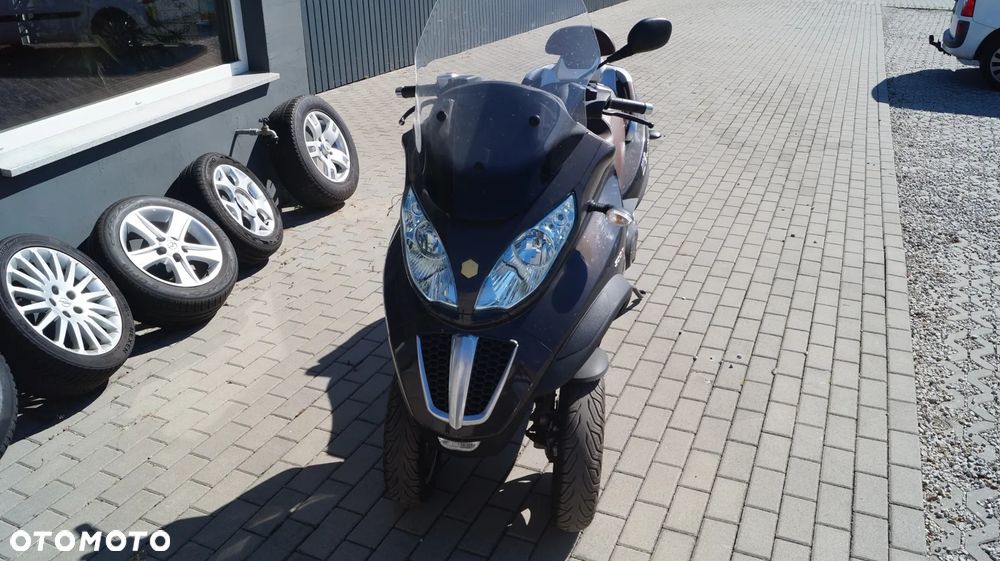 Piaggio MP-3 - 2