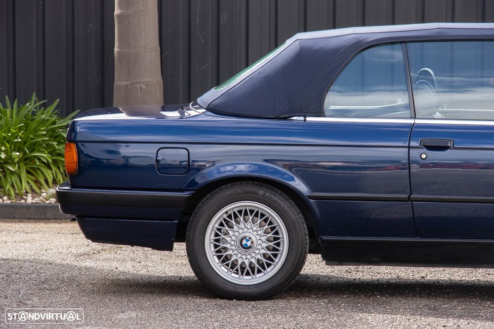 BMW 320 i Cabriolet - 31