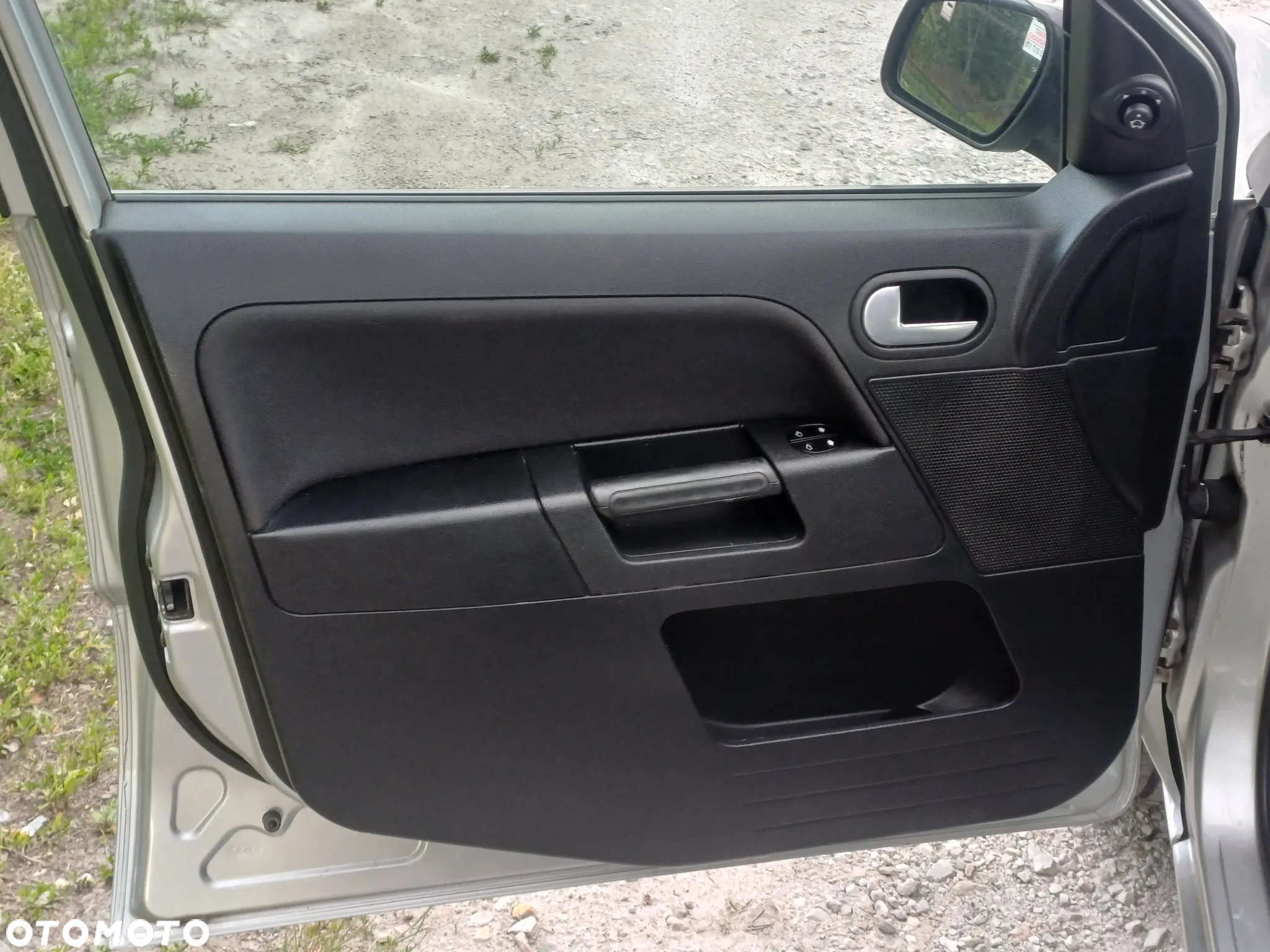 Ford Fusion 1.4 Ambiente - 14