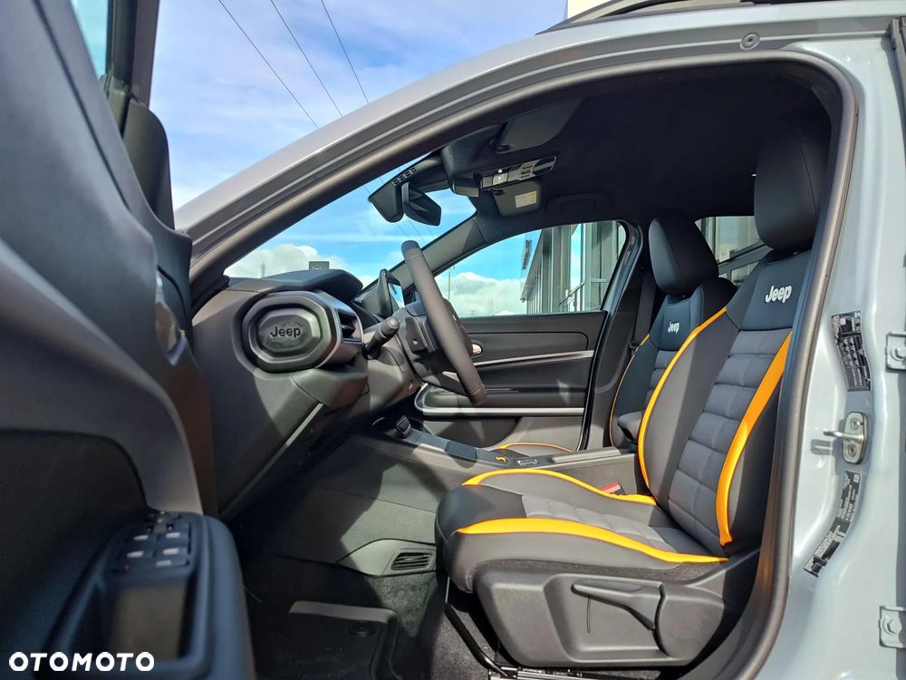 Jeep Avenger 1.2 T3 mHEV The North Face 4xe eDCT6 - 10