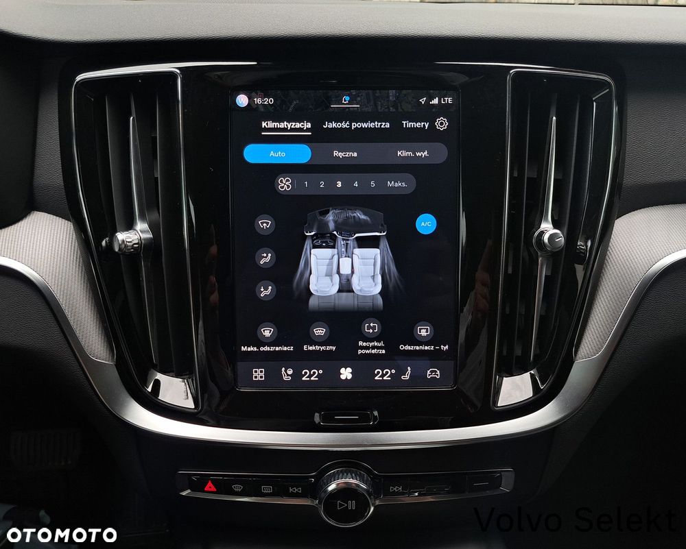 Volvo V60 Cross Country - 22