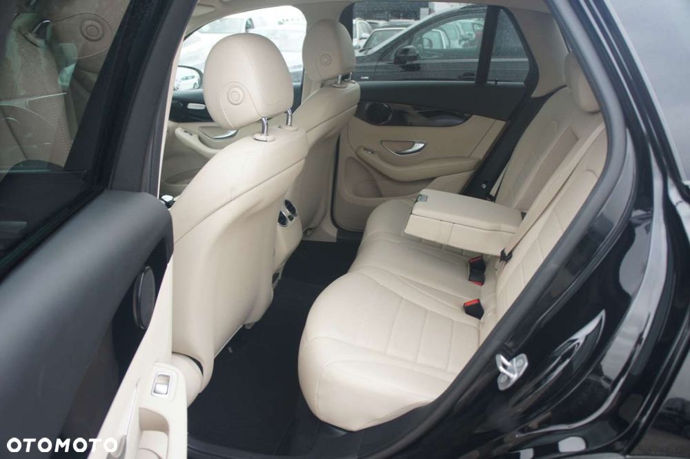 Mercedes-Benz GLC - 17