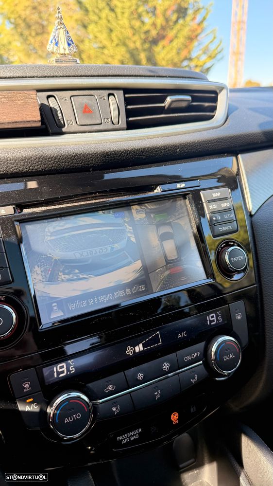 Nissan Qashqai 1.5 dCi N-Connecta - 11