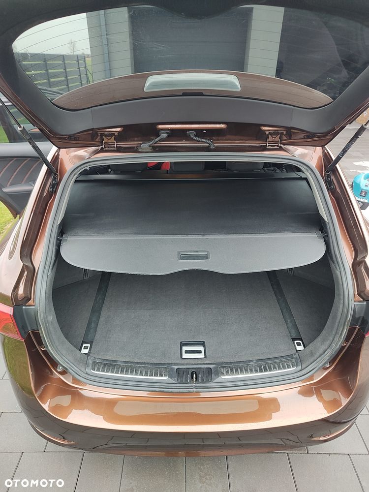 Toyota Avensis 2.0 D-4D Prestige - 11