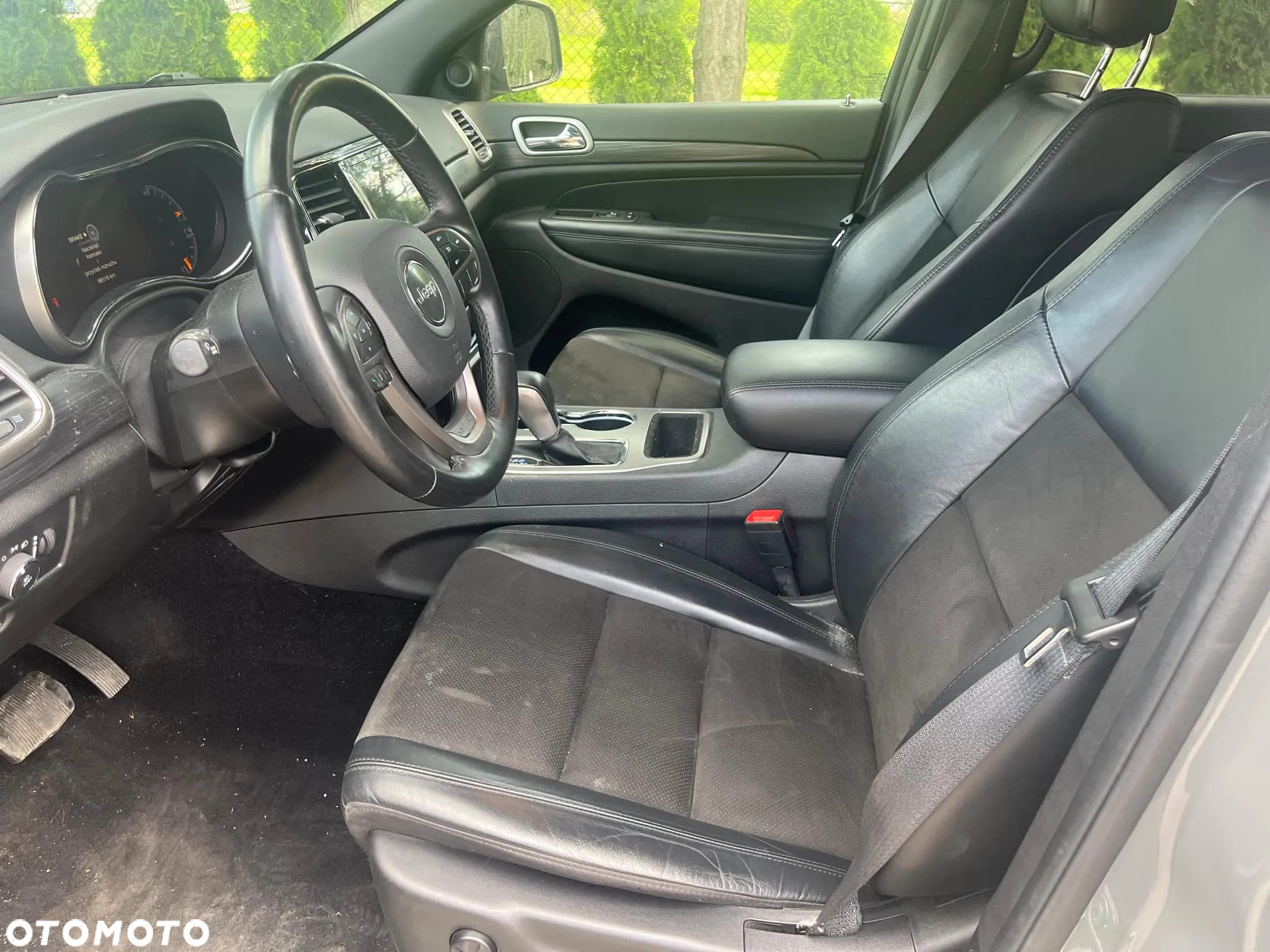Jeep Grand Cherokee - 13