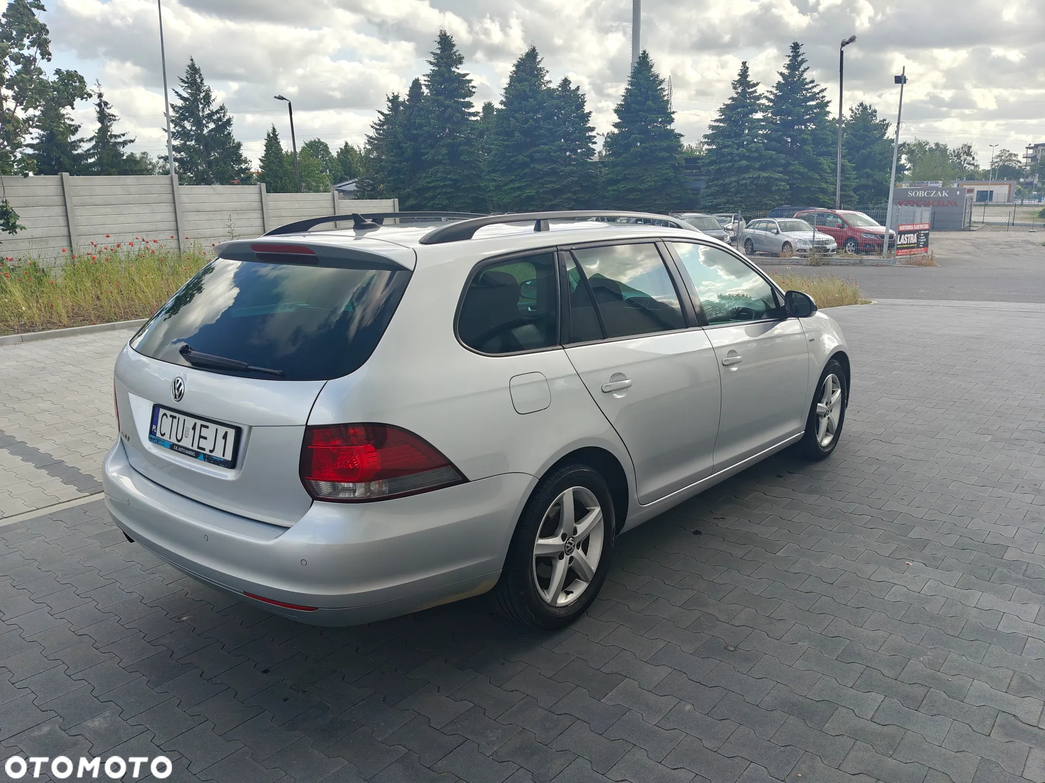 Volkswagen Golf 1.6 TDI DPF DSG MATCH - 6