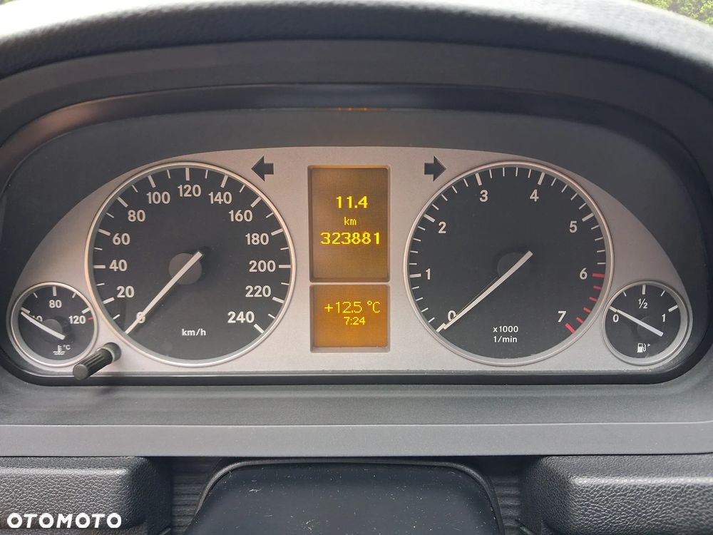 Mercedes-Benz Klasa B 180 BlueEFFICIENCY SPORT EDITION - 9
