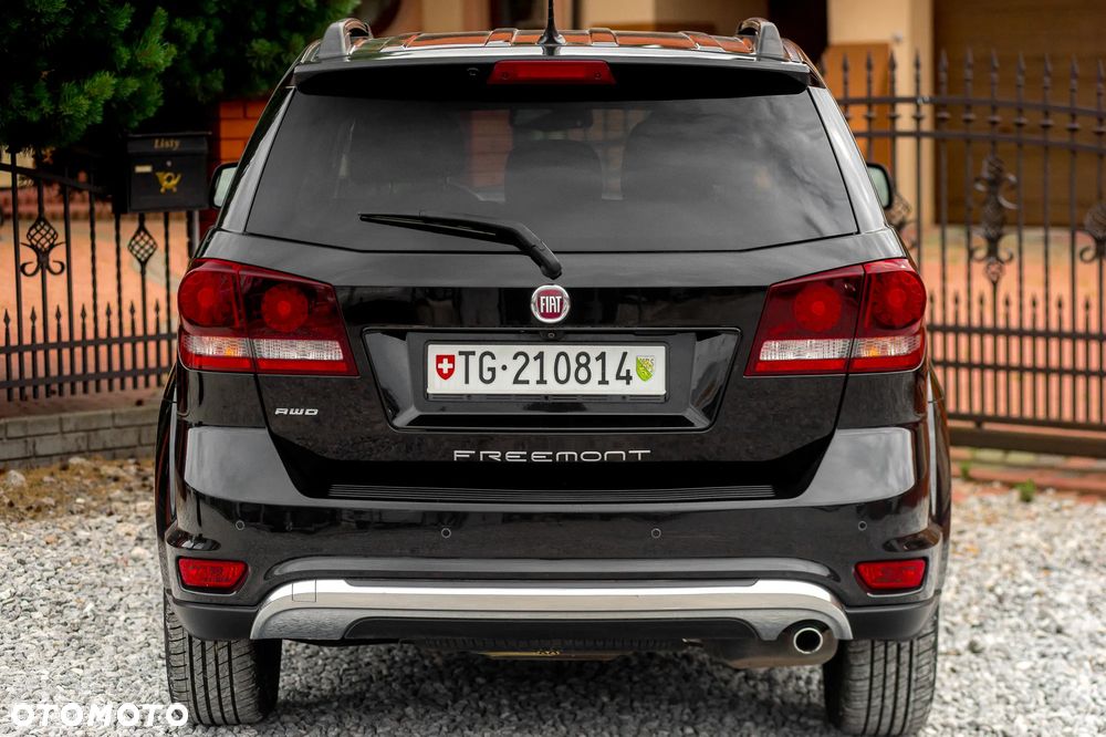 Fiat Freemont 2.0 Multijet Black Code AWD - 11