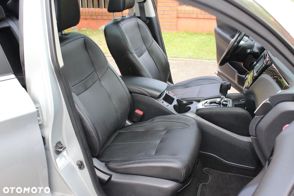 Nissan Qashqai 1.6 DCi Xtronic TEKNA - 19
