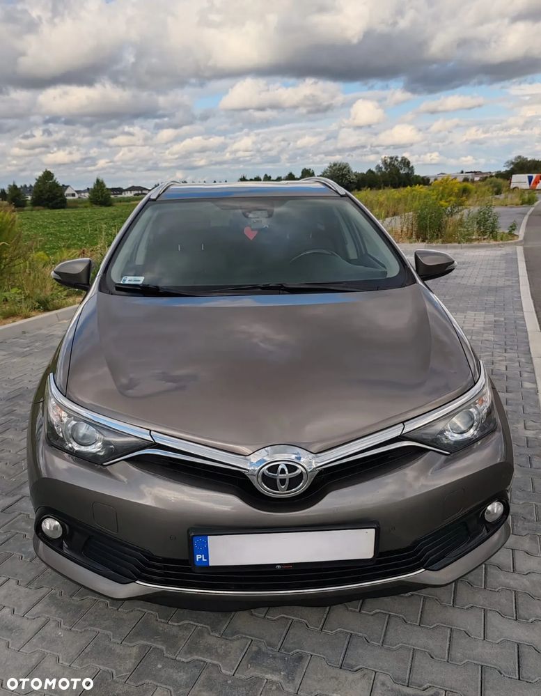 Toyota Auris 1.6 Premium - 3
