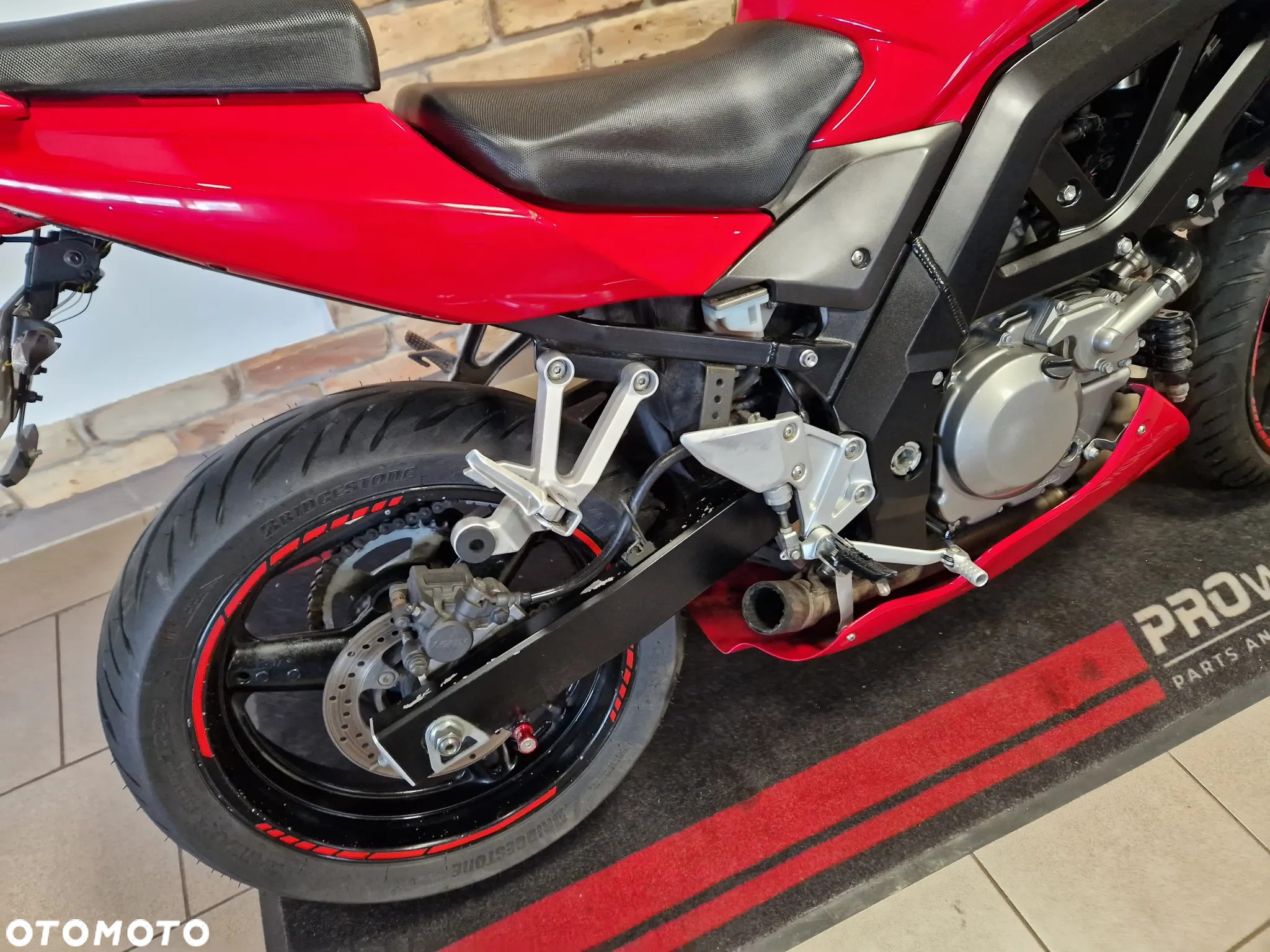 Suzuki SV - 15