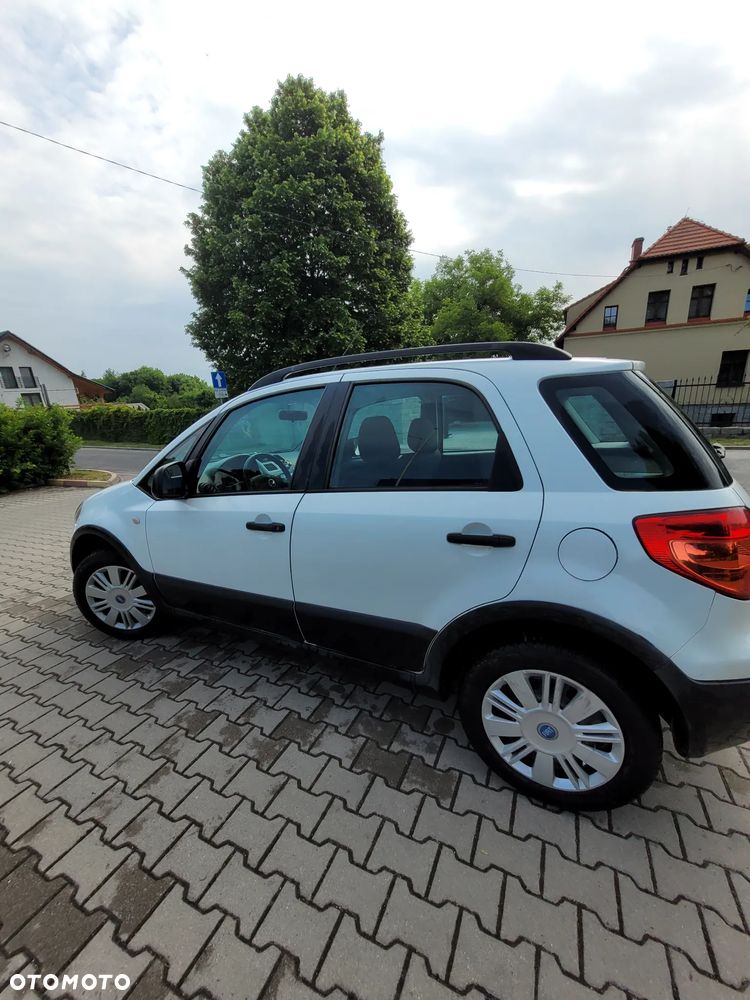 Fiat Sedici 1.9 Multijet DPF 4x4 Emotion - 3