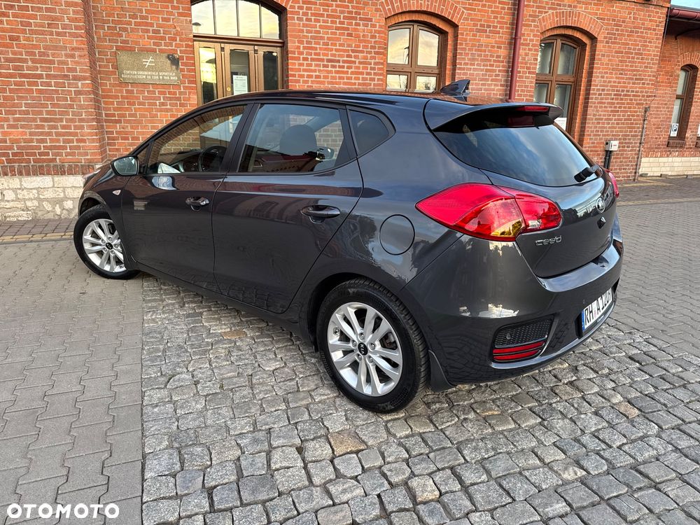 Kia Ceed 1.6 GDI Vision - 15