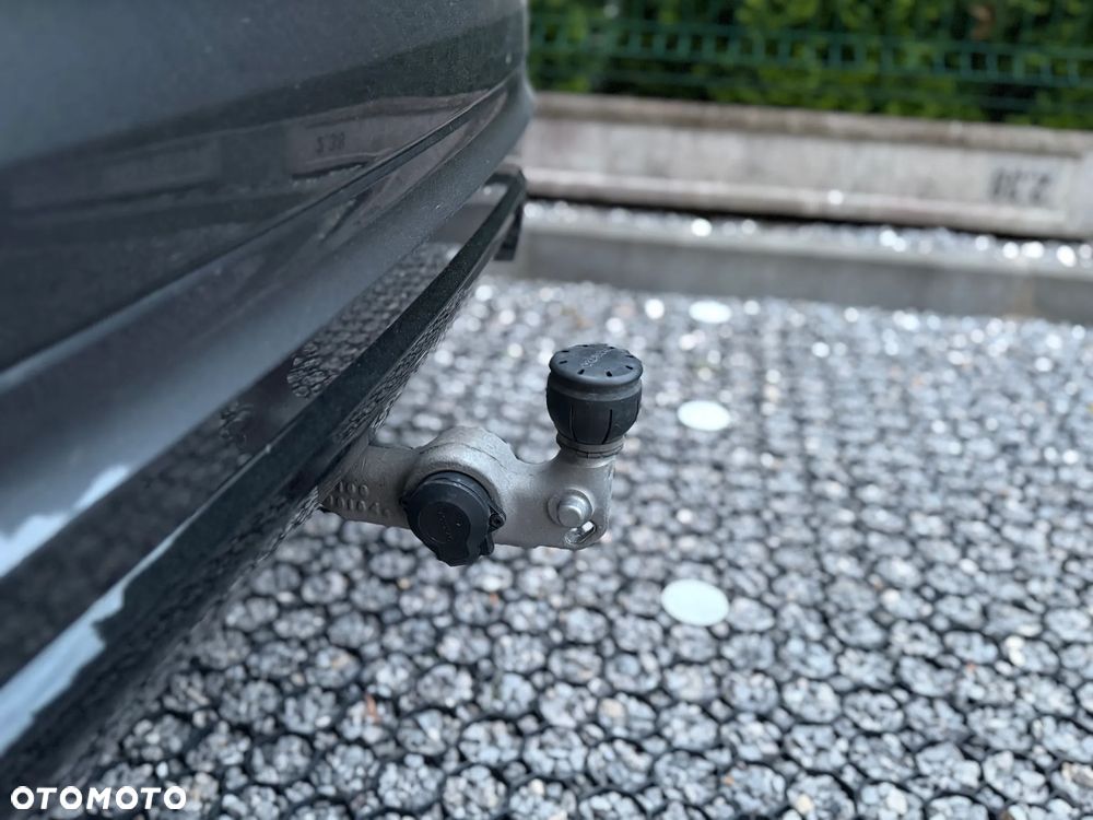 Volvo XC 60 B5 B AWD Ultra Black Edition - 3