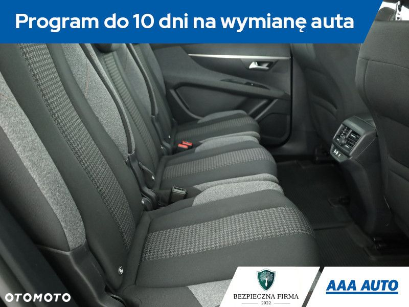 Peugeot 5008 - 8