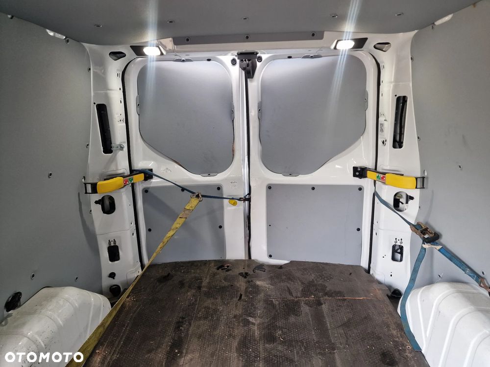 Ford Transit - 32