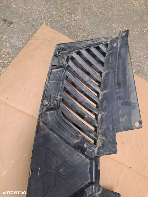 Grila radiator originala Mitsubishi Outlander an 2007-2012 - 6