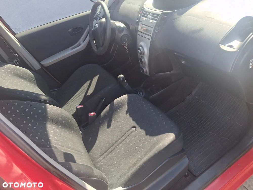 Toyota Yaris 1.3 VVT-i Luna - 8