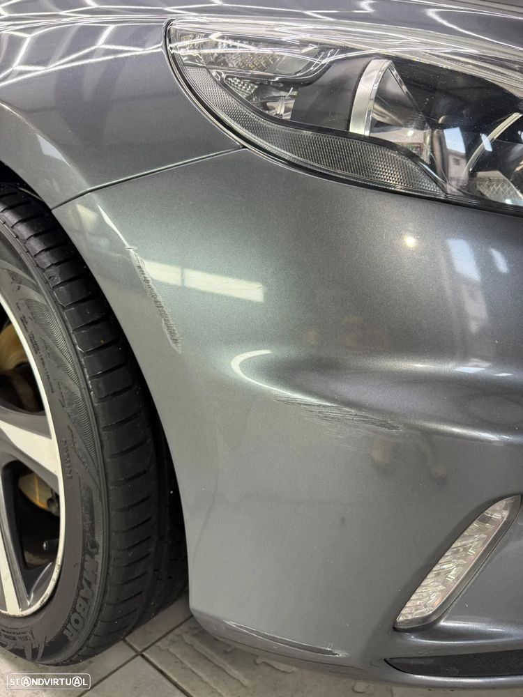 Volvo V40 D2 R Design - 13