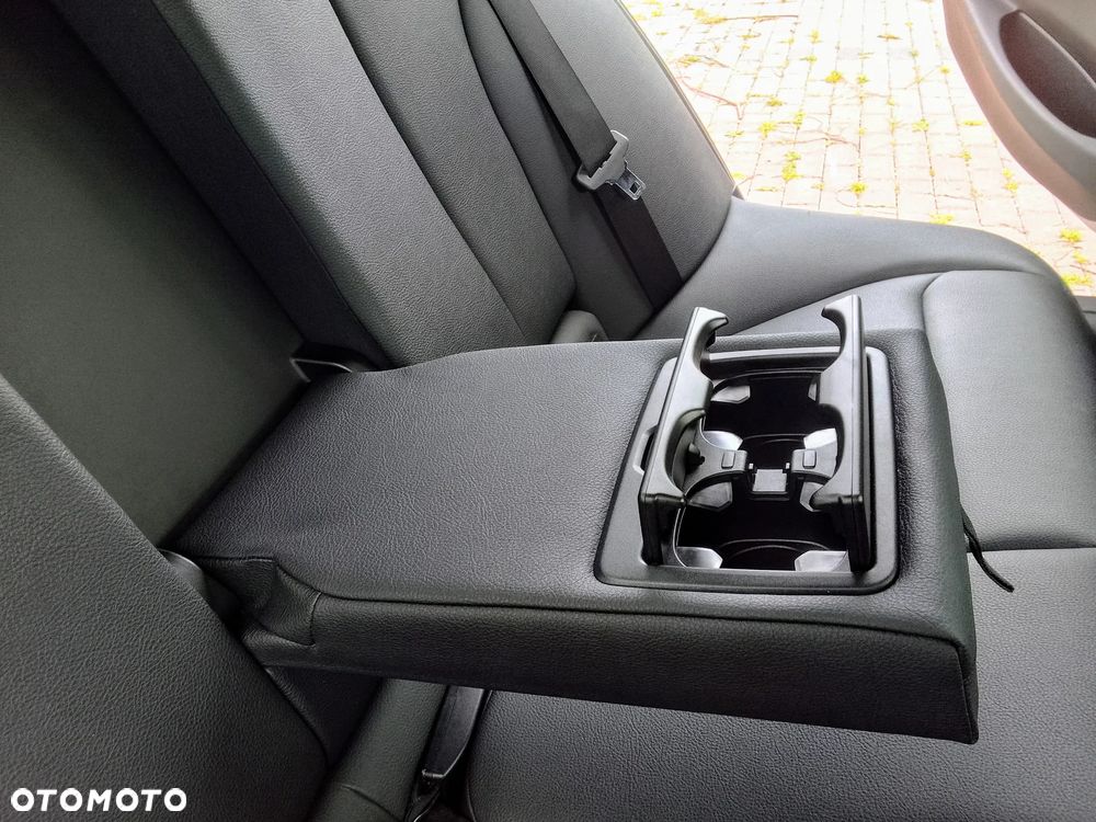 BMW Seria 3 - 22