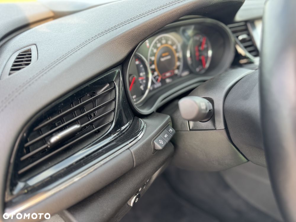 Opel Insignia - 24