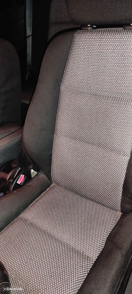 Peugeot 307 1.6 HDi Executive - 15