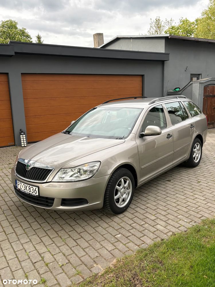 Skoda Octavia 1.6 Combi - 1