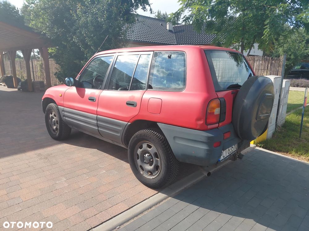 Toyota RAV4 2.0 - 6