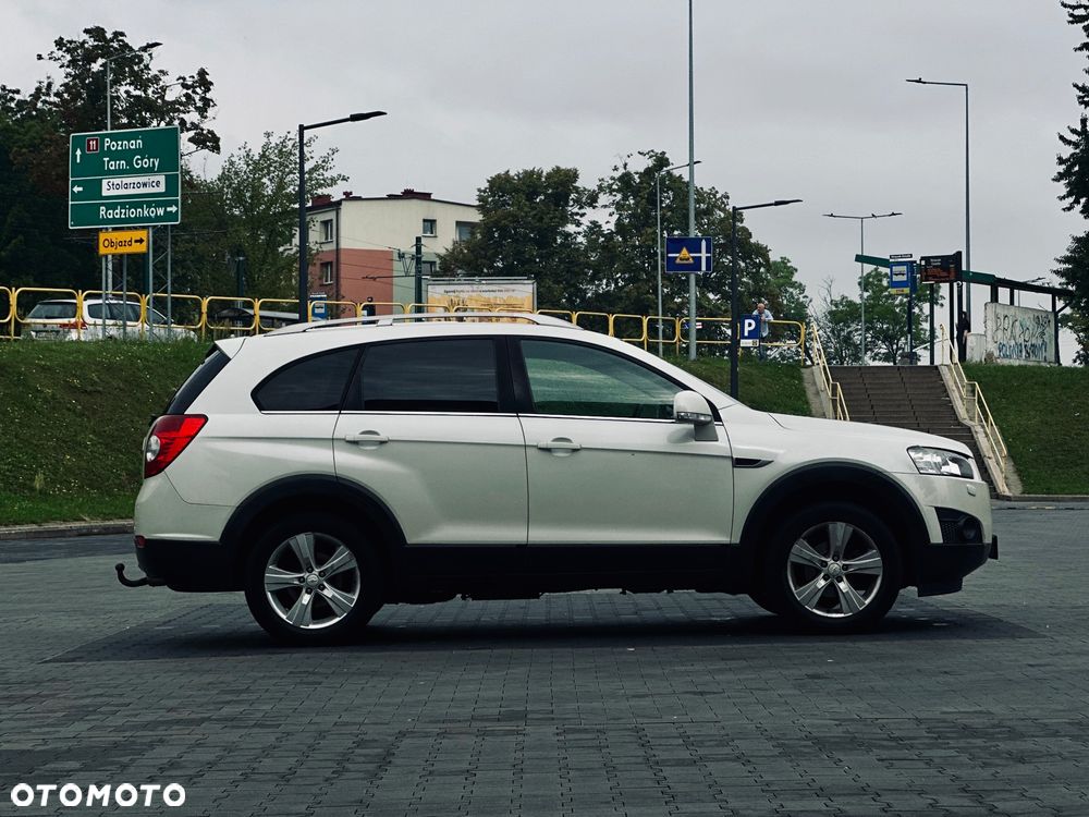 Chevrolet Captiva 2.4 LT+ - 11