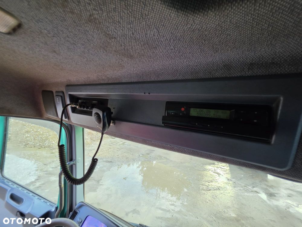 Mercedes-Benz Actros - 12
