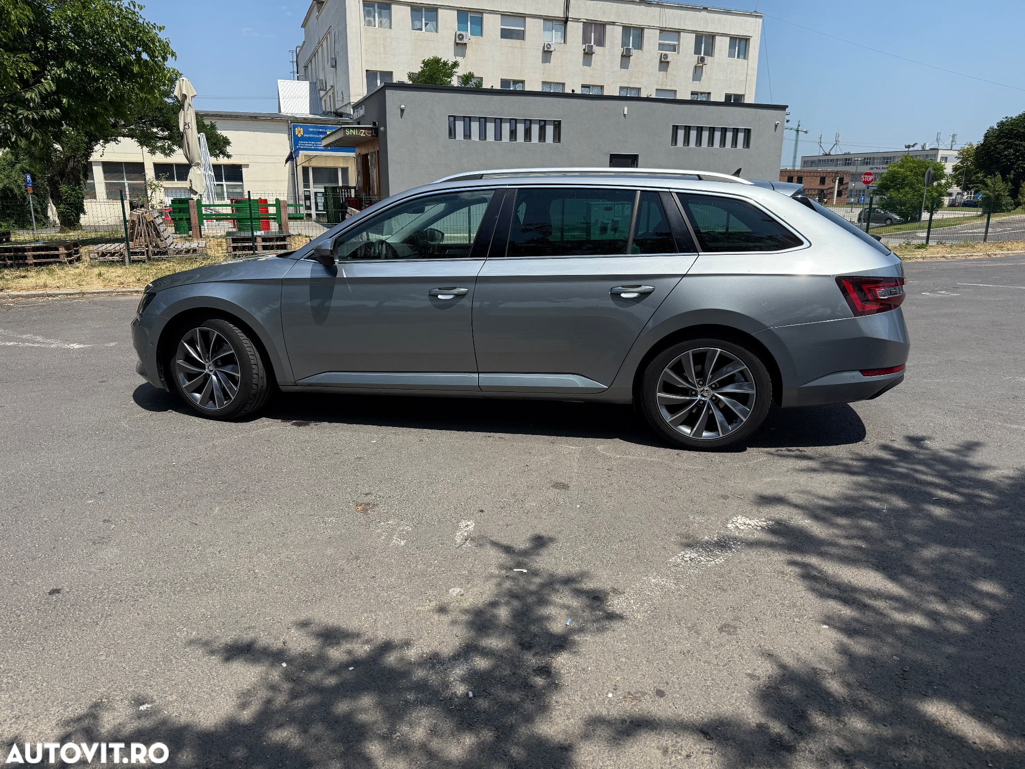Skoda Superb Combi 1.6 TDI Active - 17