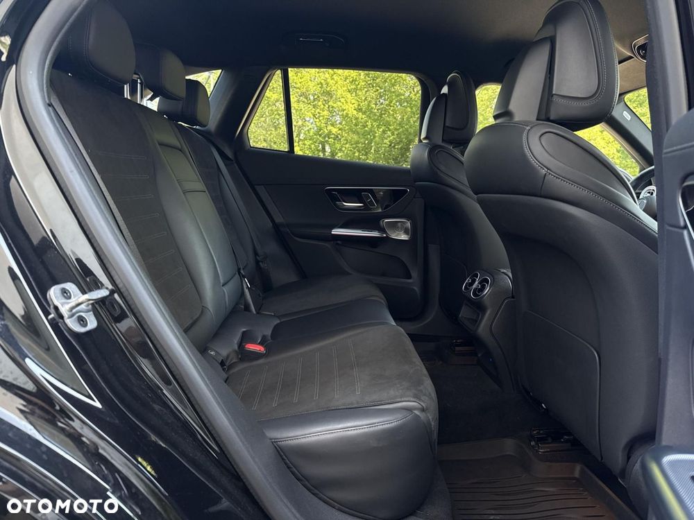 Mercedes-Benz GLC - 21
