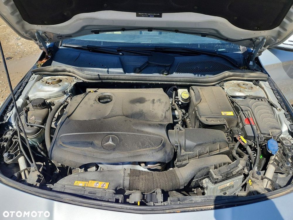 Mercedes-Benz CLA 250 4Matic 7G-DCT - 10