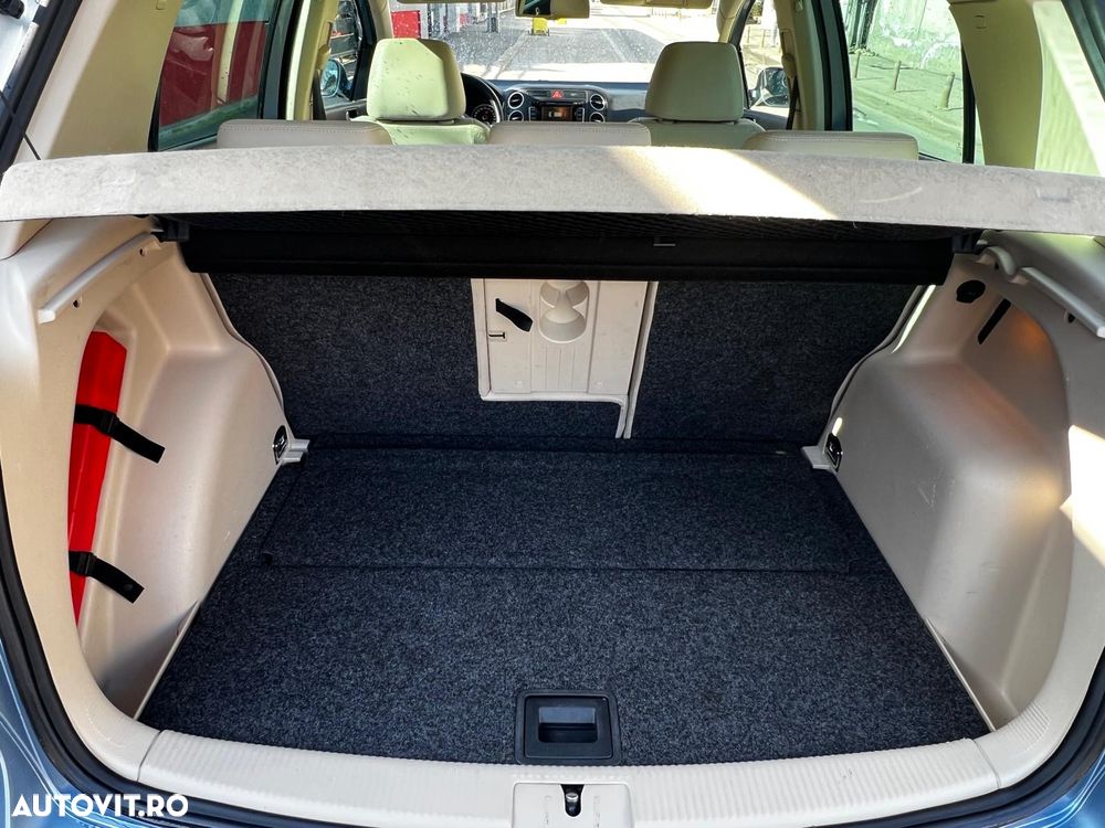 Volkswagen Golf Plus - 31