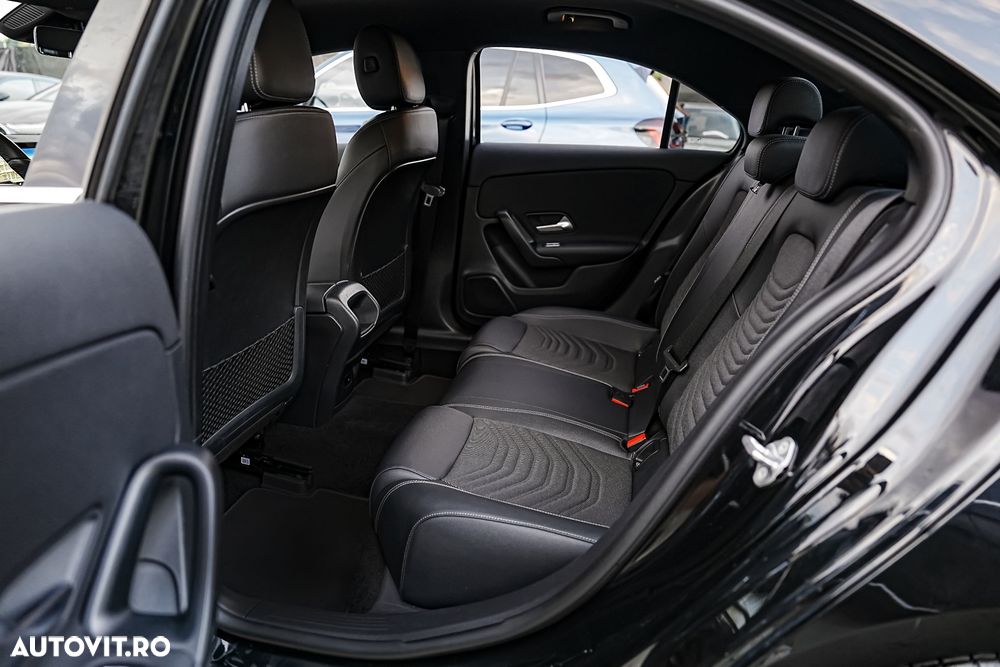 Mercedes-Benz A 180 Sedan 7G-DCT Style - 17