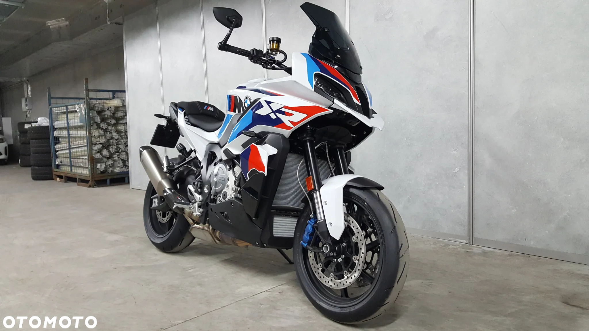 BMW XR - 3