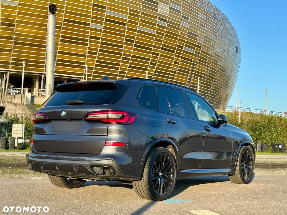 BMW X5 M M50d - 9