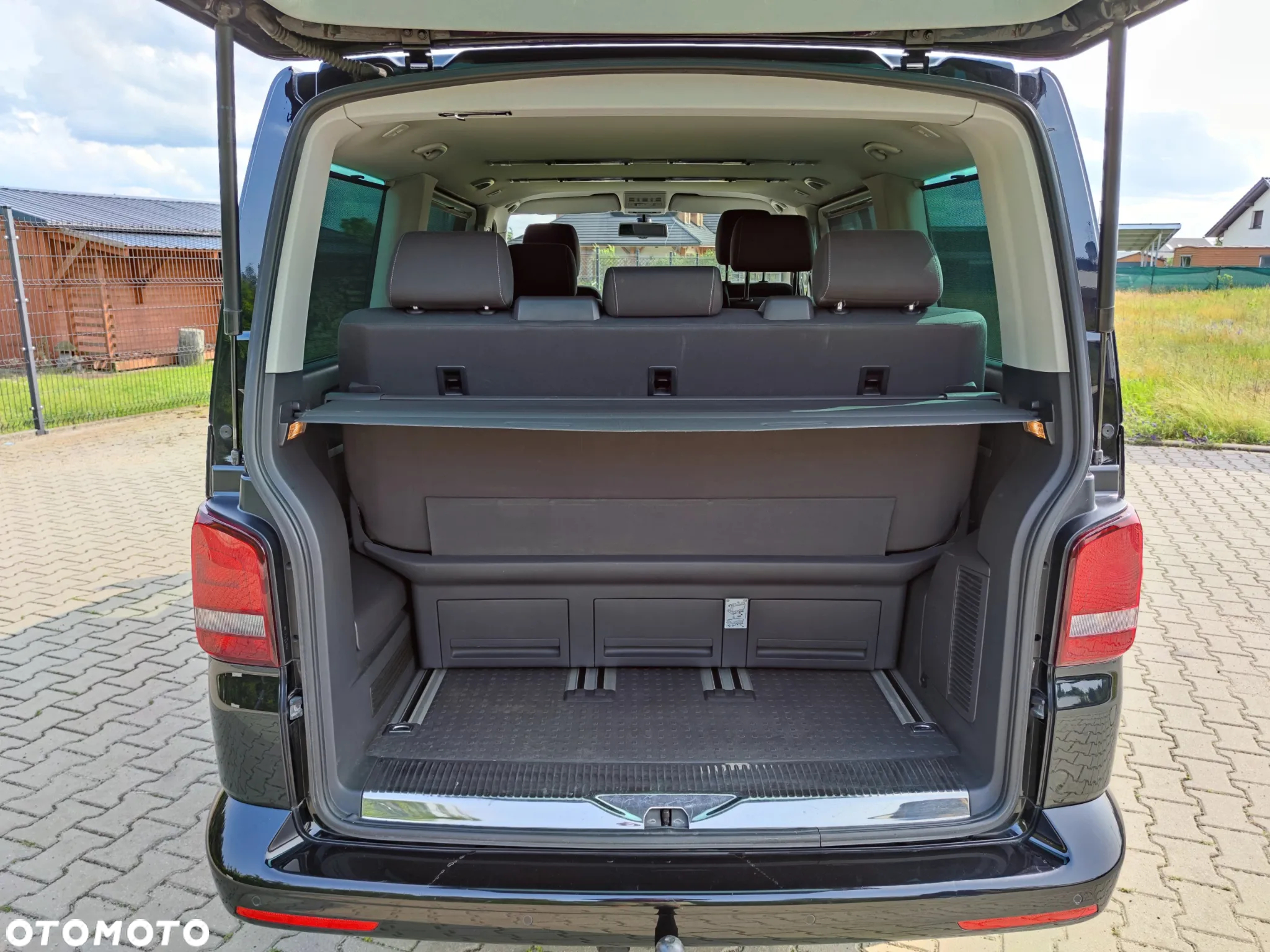 Volkswagen Multivan - 37