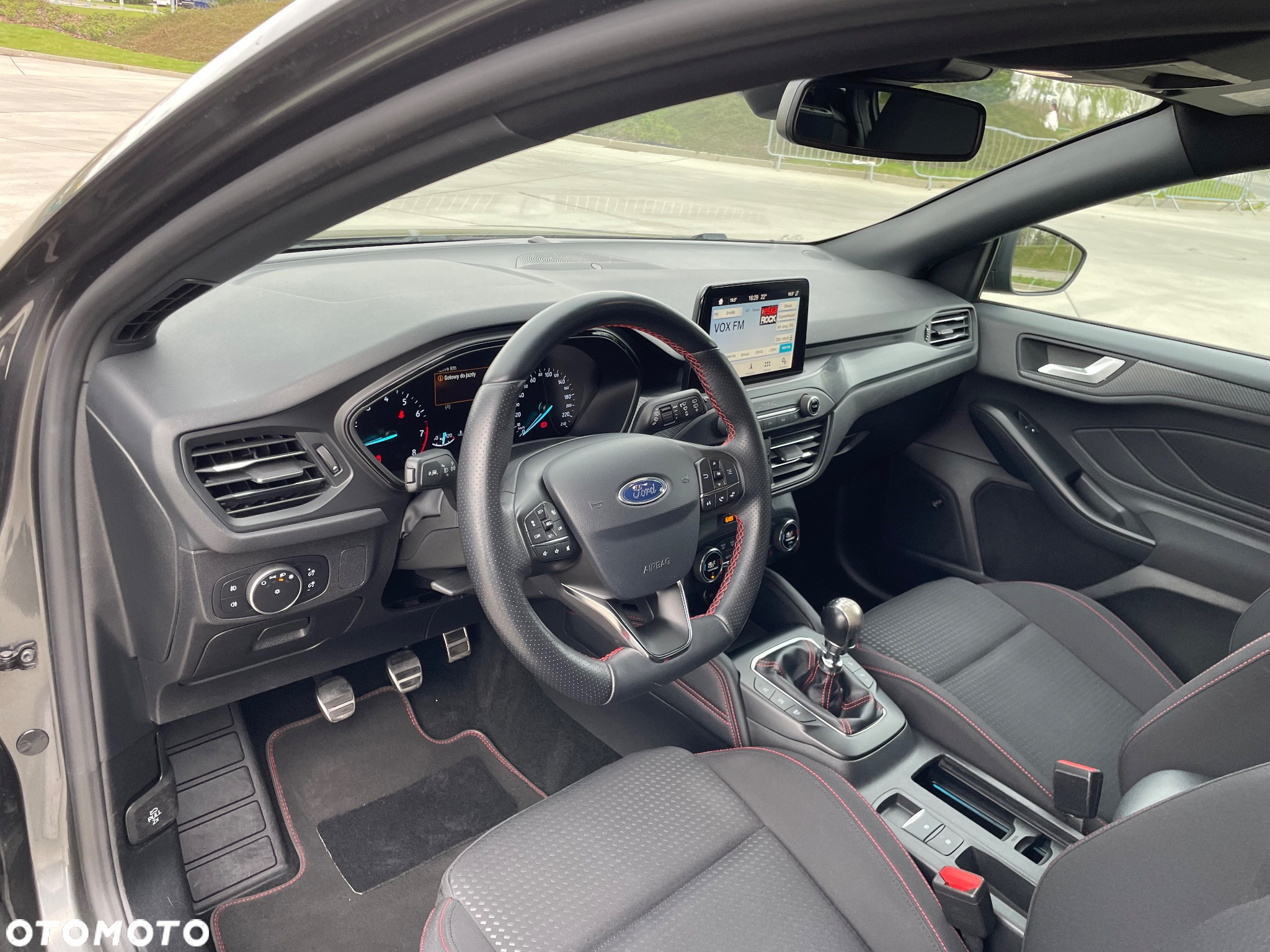 Ford Focus Turnier 1.0 EcoBoost Start-Stopp-System ST-LINE - 14