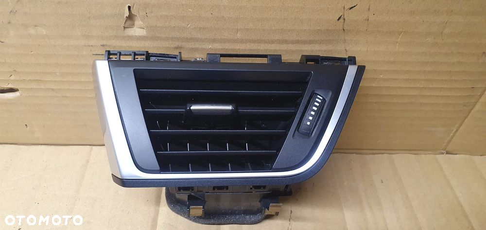 Kratka nawiewu powietrza prawy przód BMW 3 F30 9346225 - 2