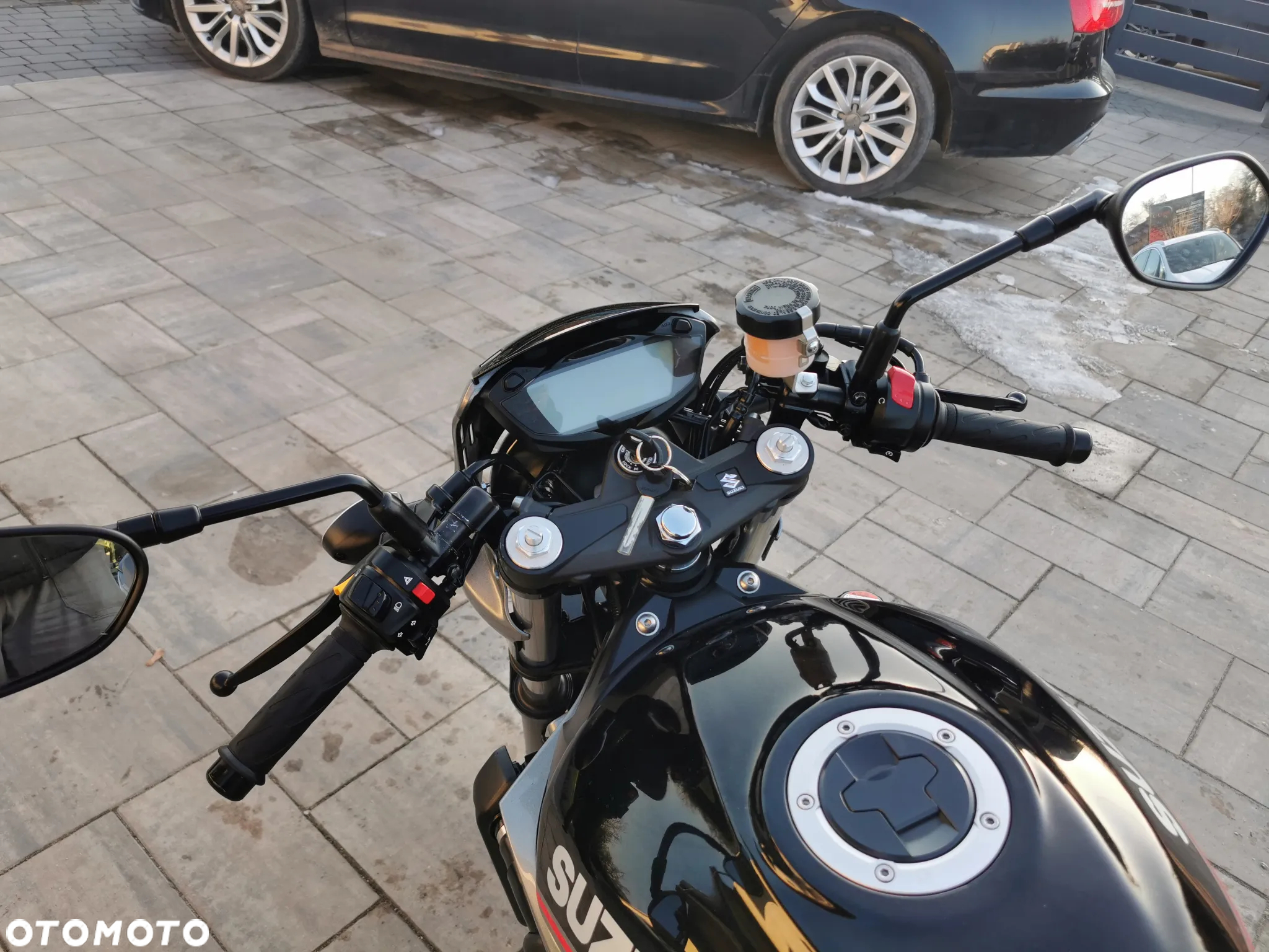 Suzuki SV - 28