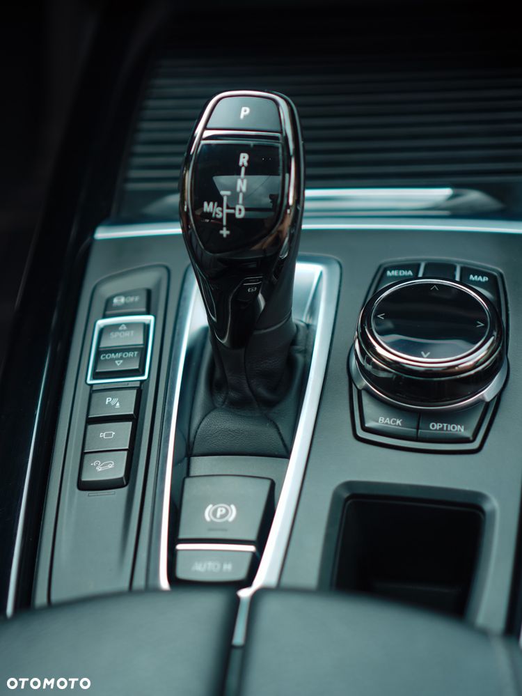 BMW X5 xDrive35i - 11