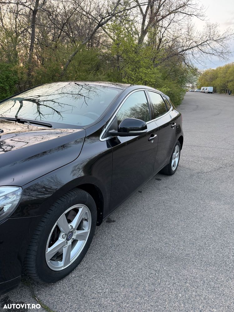 Volvo V40 D2 Aut. Momentum - 2