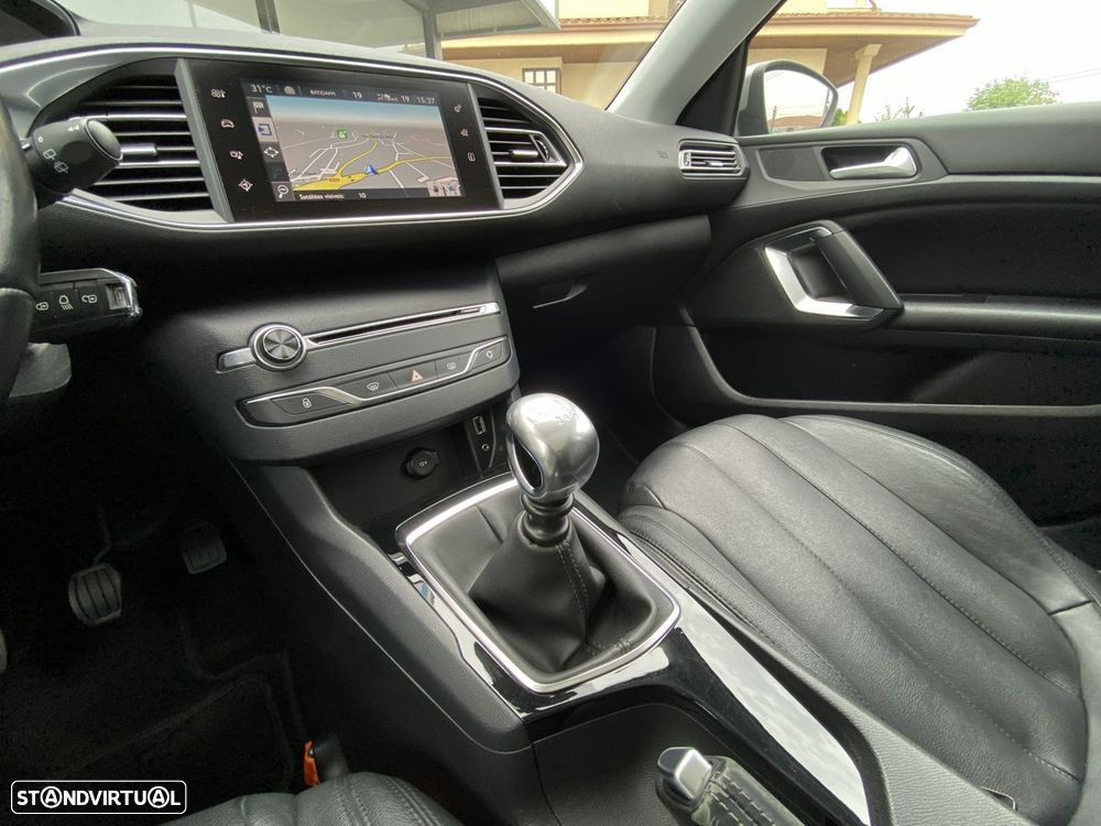 Peugeot 308 SW 1.6 BlueHDi Allure J17 - 17